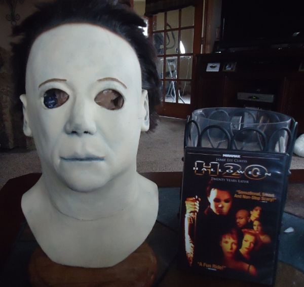 michael myers mask may2014 12