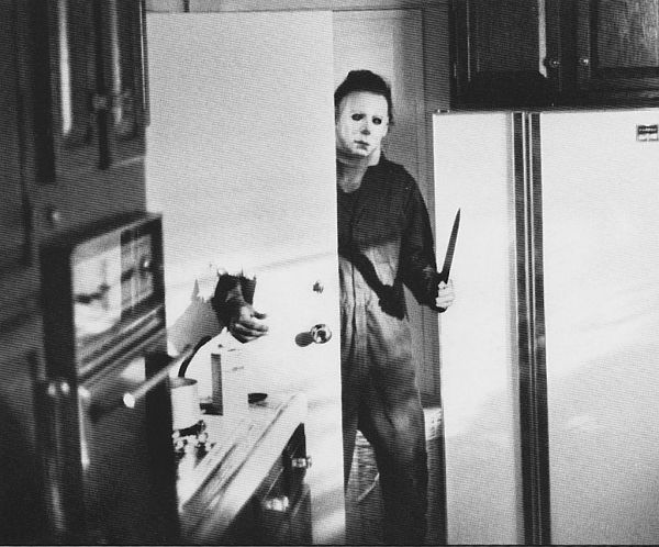 michael myers on set with john carpenter 02