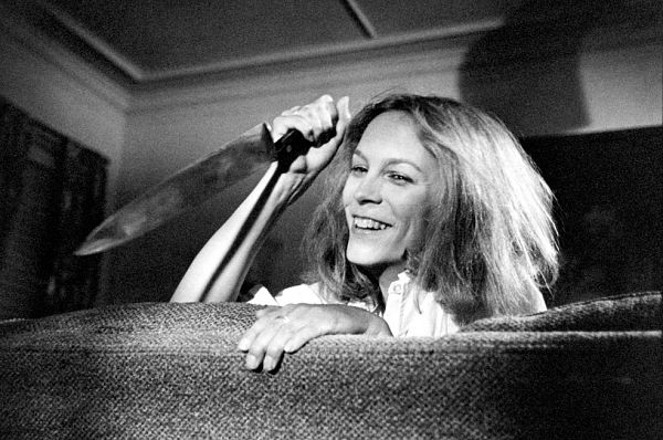 michael myers on set with john carpenter 07
